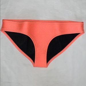Peach Triangl bikini bottom